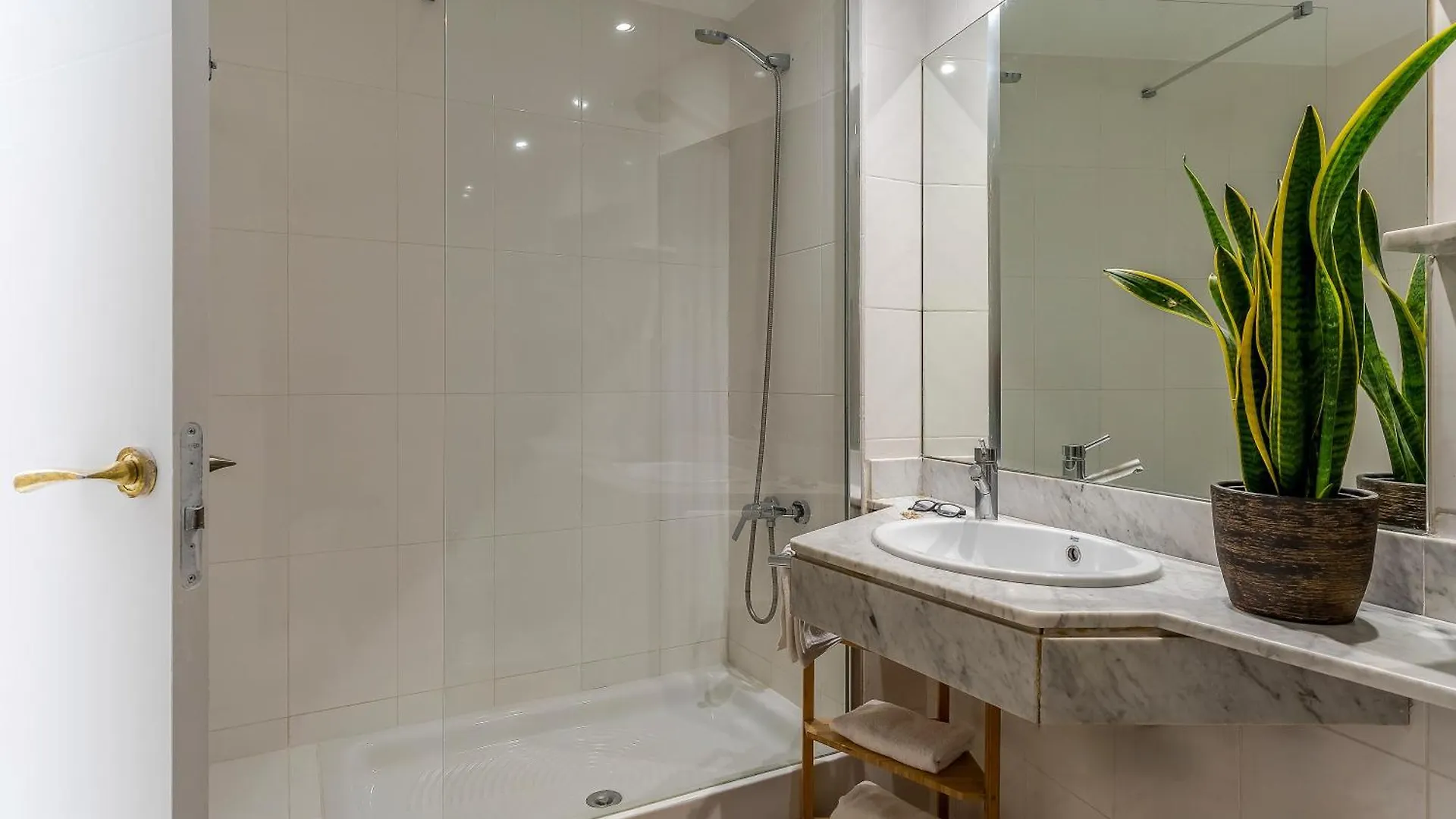Canela Homes Barcelona Ninot